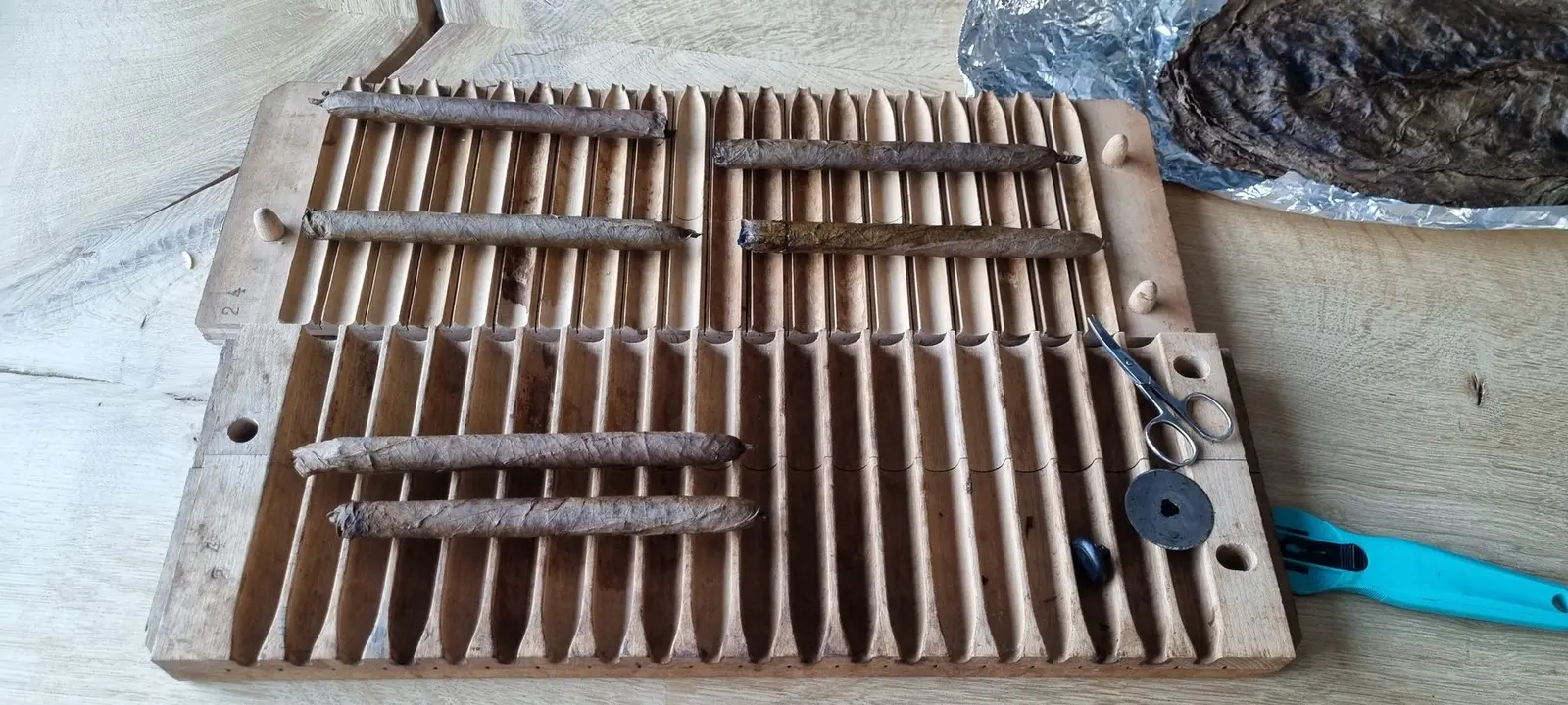 Handmatig rollen van Dutch Filler blunts